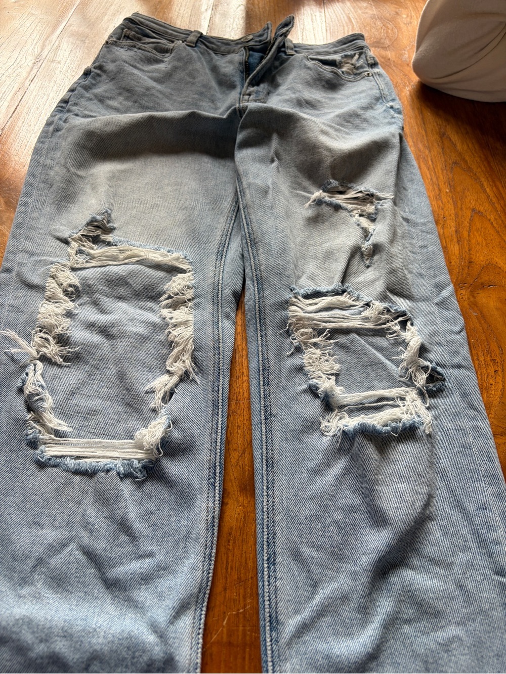 American Eagle Outfitters Light Blue Denim Jeans - Picture 2 of 6
